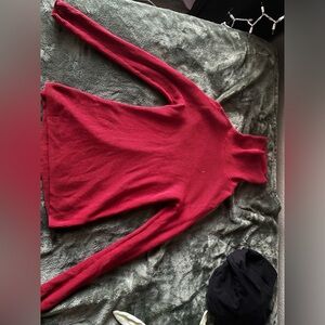 A long sleeved turtleneck, lightweight.